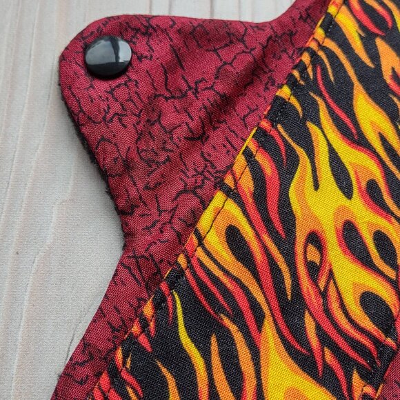 NEW! 8” Light Absorbency Liner, Reusable Cloth Pad - Red Crackle + Flames - Picture 3 of 5